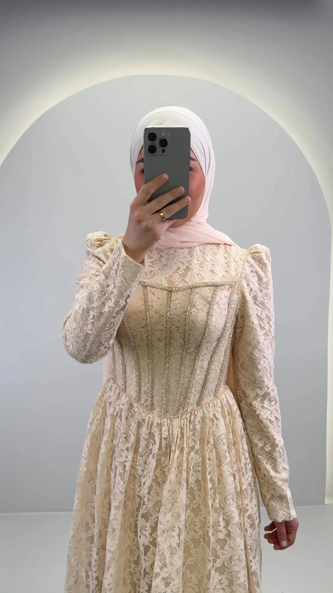 Mina aftenkjole Beige