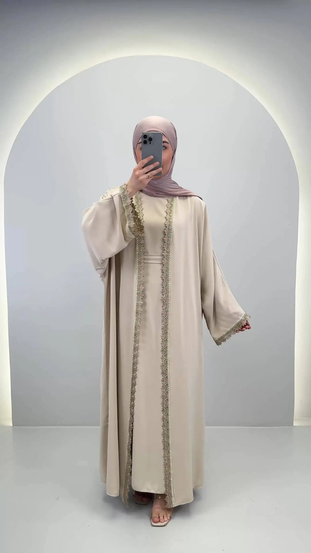 <tc>L</tc>jeg<tc>m</tc>en abaya <tc>S</tc>og beige