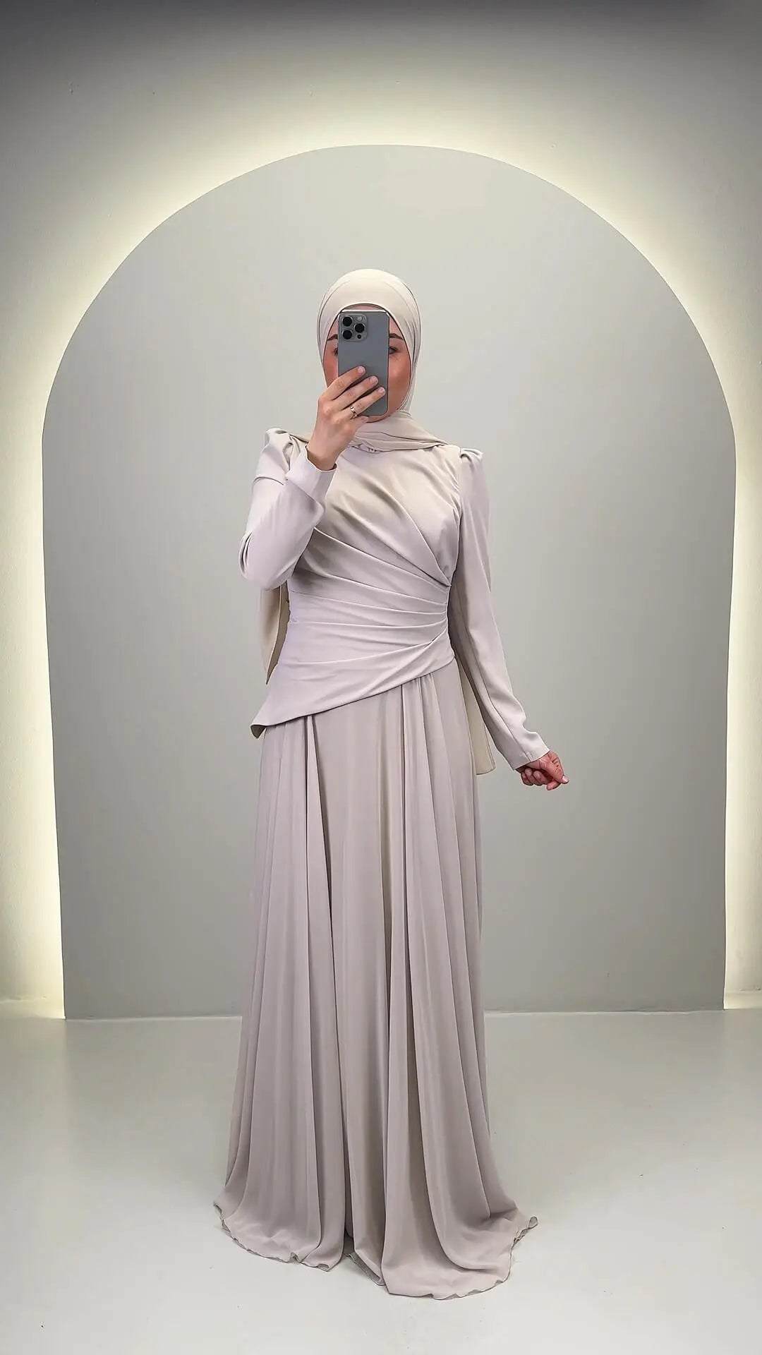 Noora aftenkjole beige