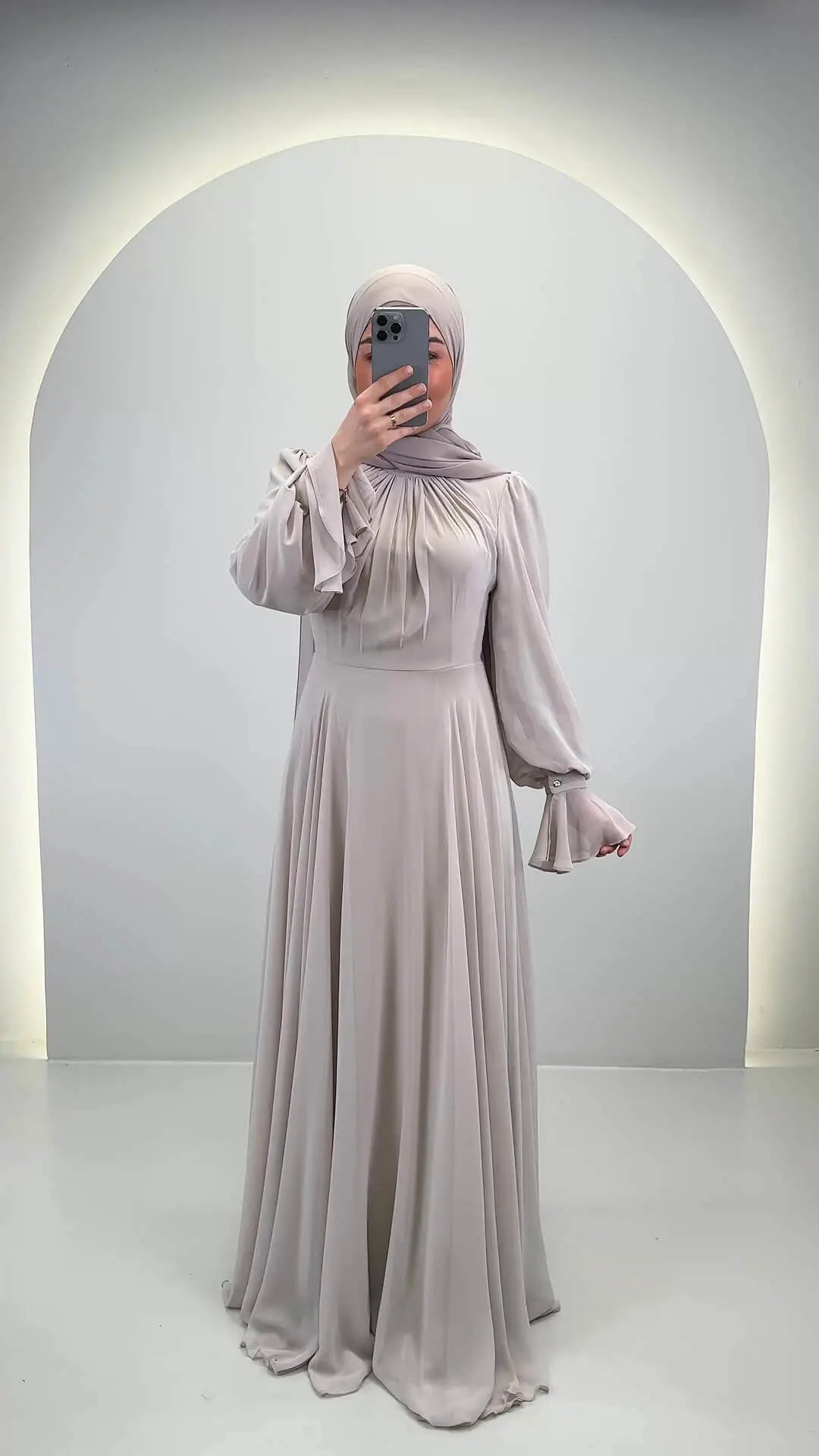 Tisla Aftenkjole Beige
