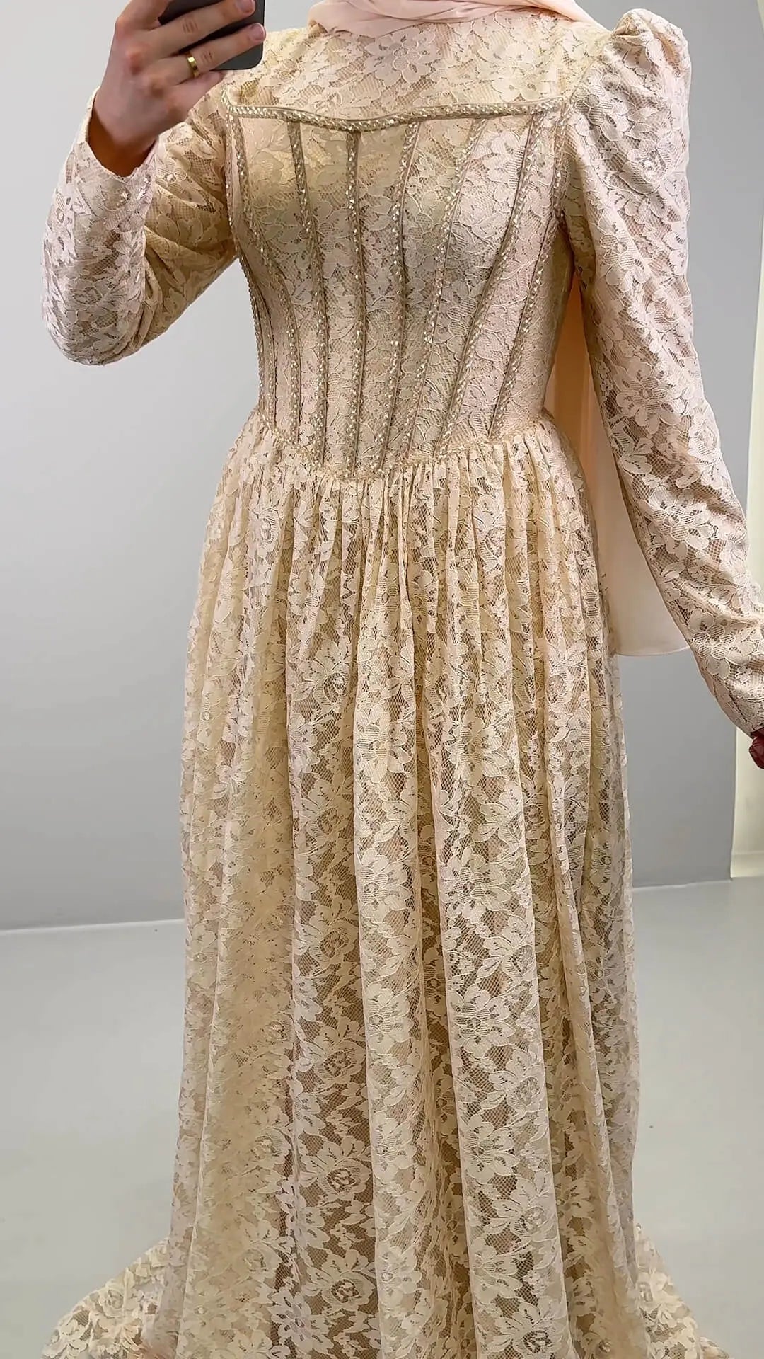 Mina aftenkjole Beige