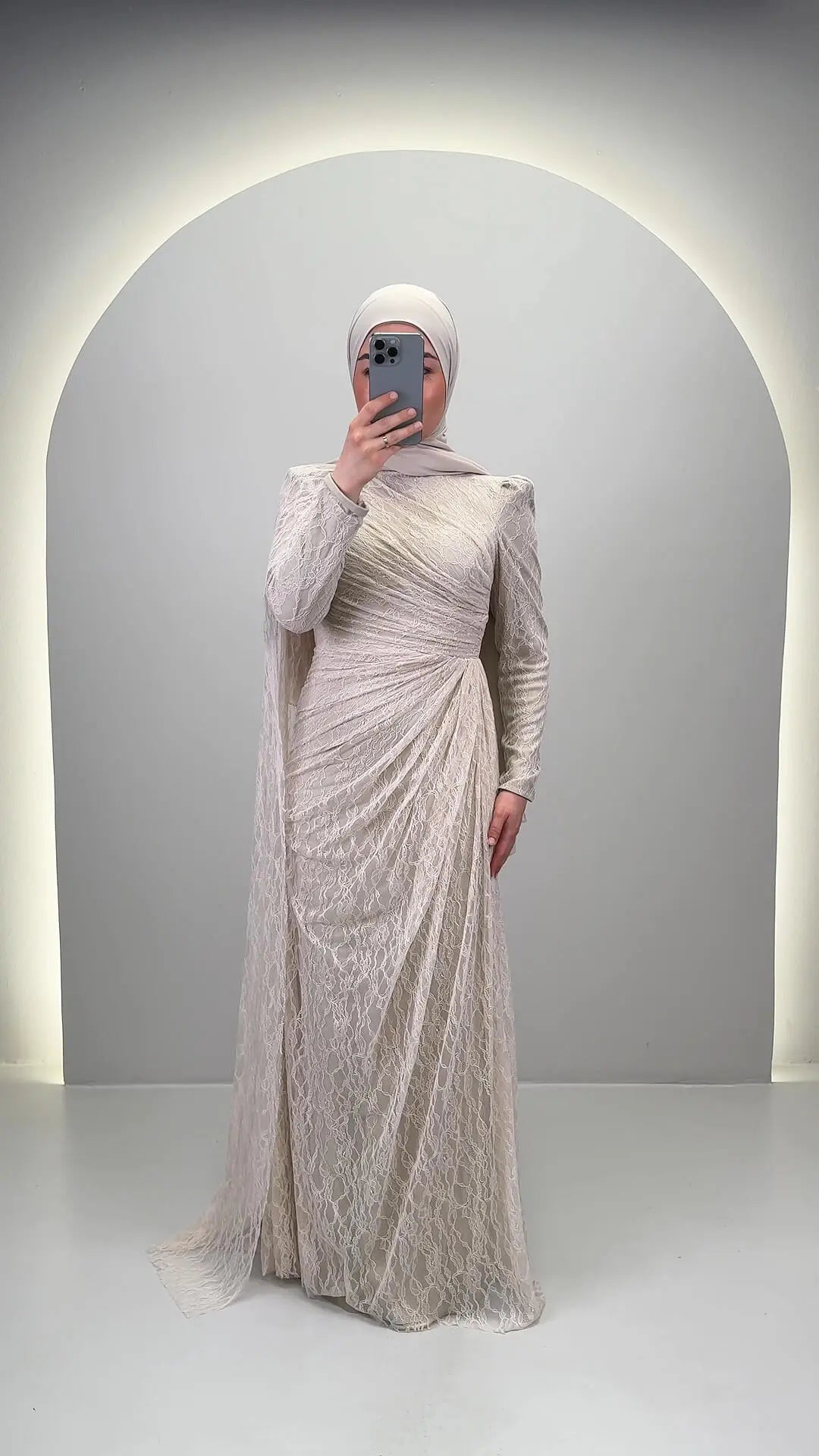 Mireya aftenkjole beige