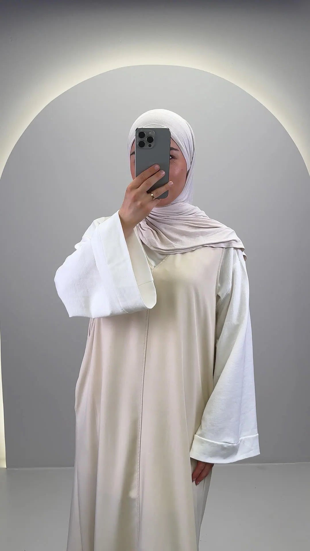 Amira Üst