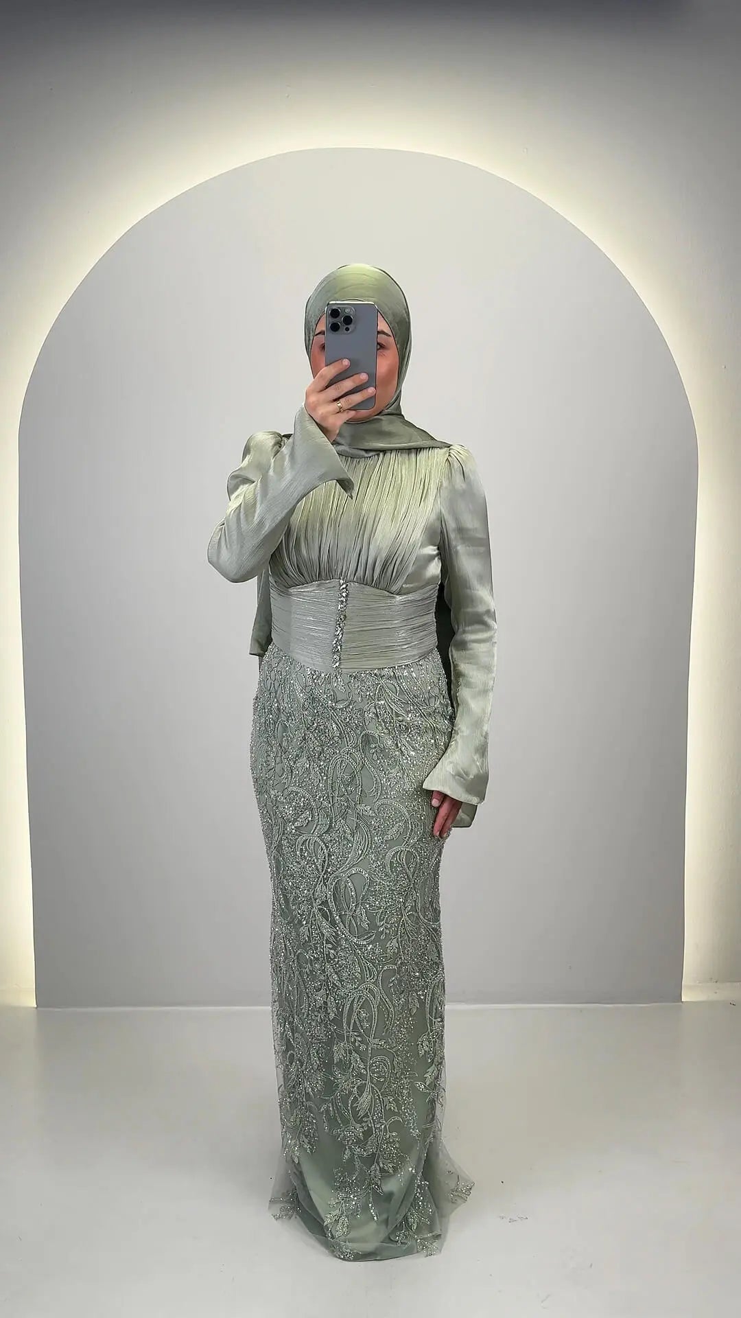 Bey's Evening dress Mint01