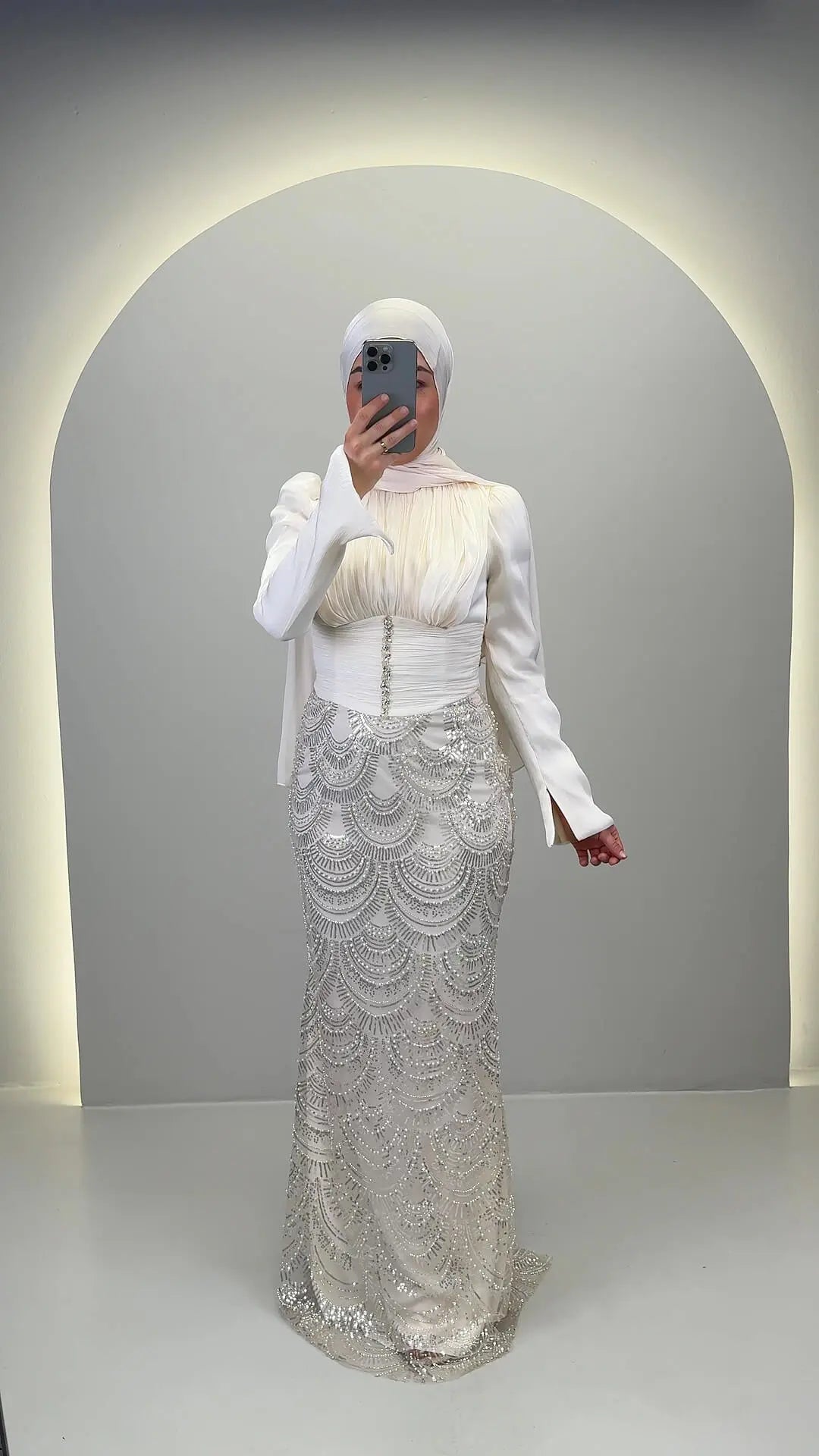 Beys aftenkjole beige