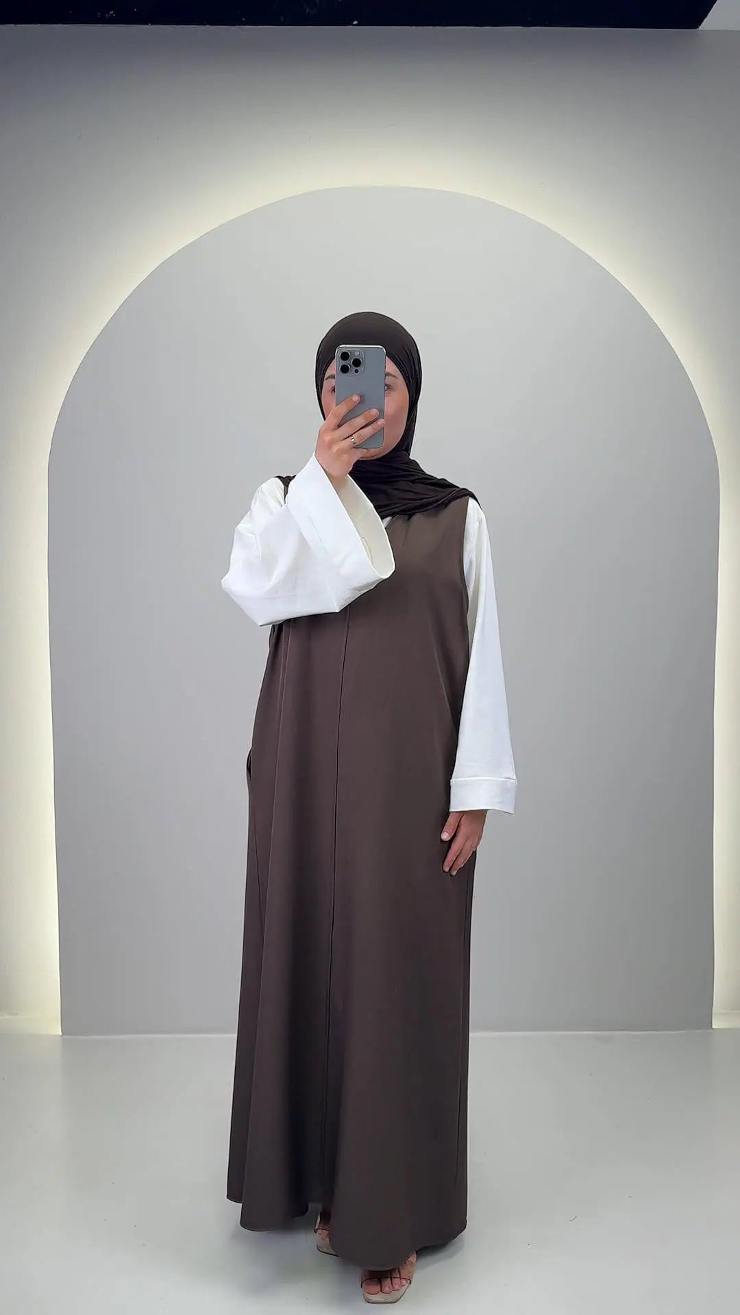 Amira Üst