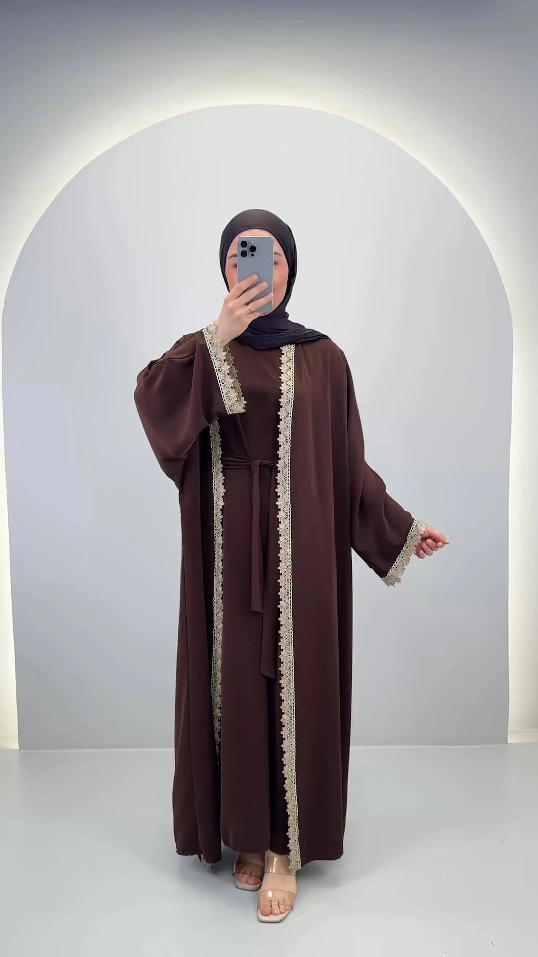 <tc>L</tc>jeg<tc>m</tc>en abaya <tc>S</tc>og Braun
