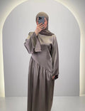 Meslia aftenkjole taupe