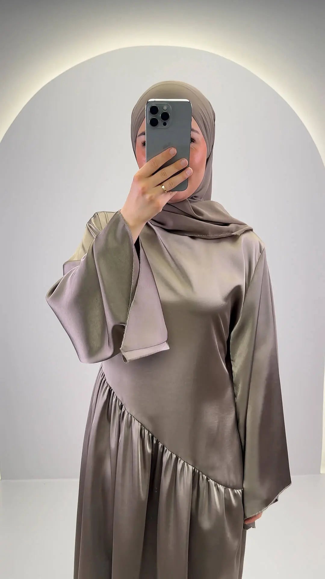 Meslia Evening dress Taupe