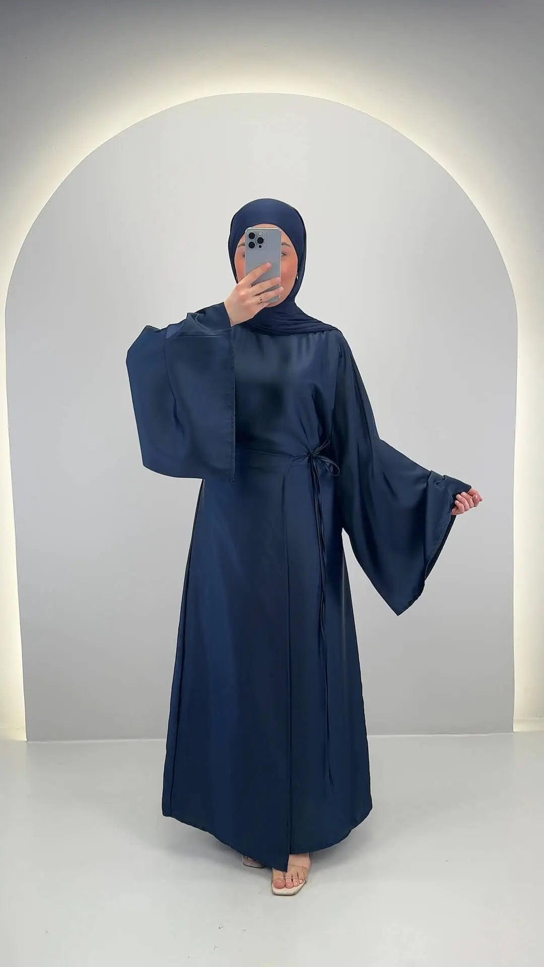 Nesa Abaya Dunkelblau