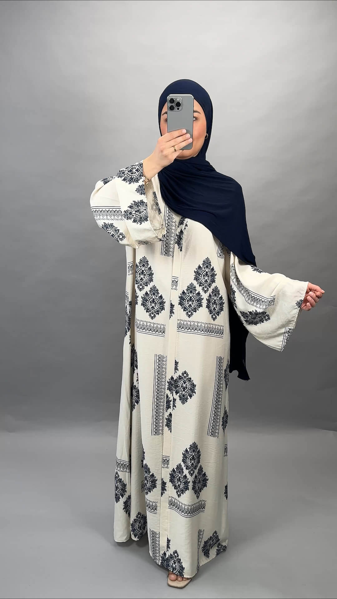 Orina Kleid Dunkelbau